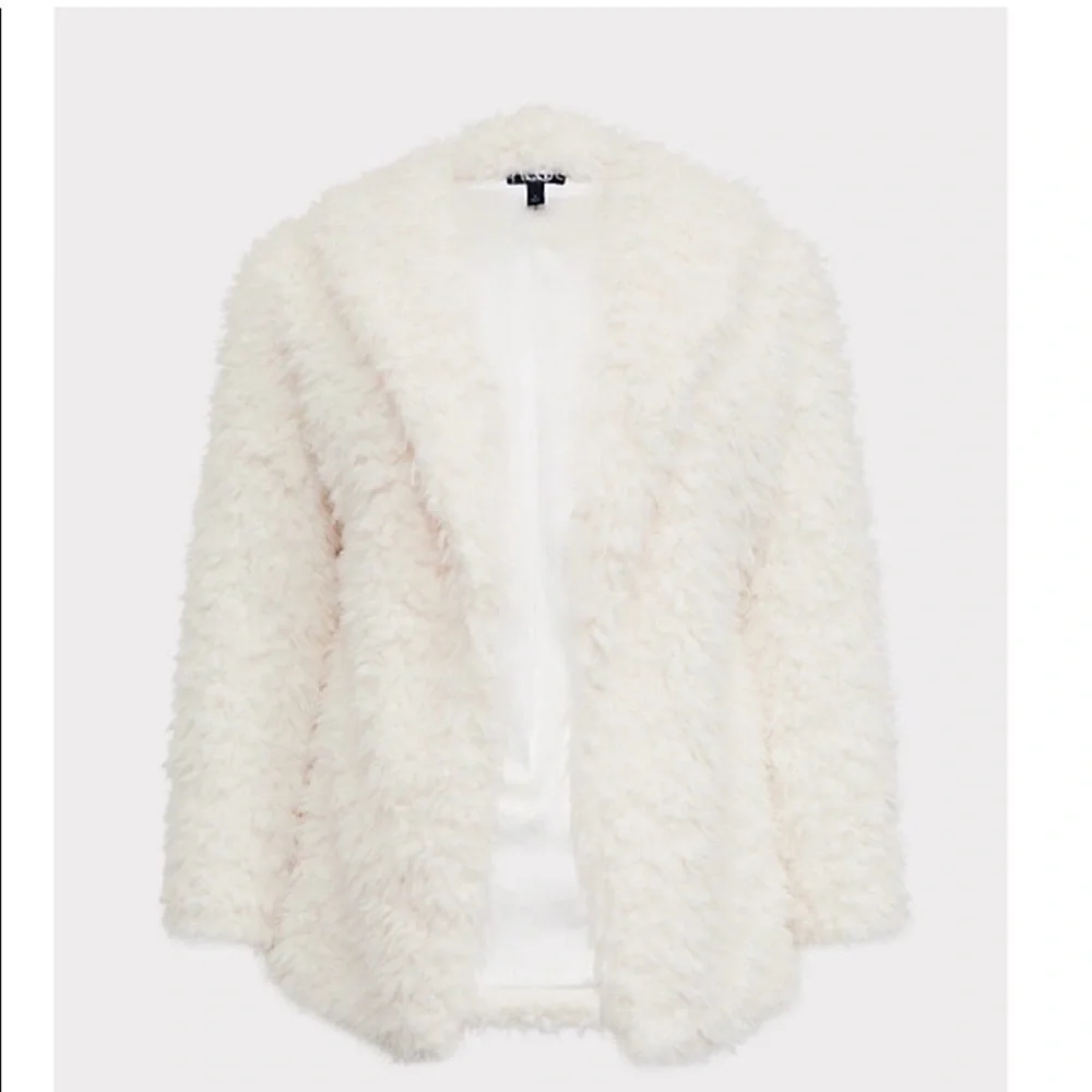 Torrid White Shaggy Faux Fur Jacket size 5 - Picture 3 of 8